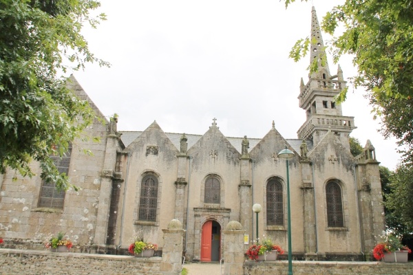 Photo Plouzévédé - église Saint Pierre