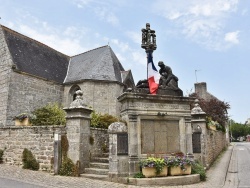 Photo paysage et monuments, Pouldreuzic - le monument aux morts