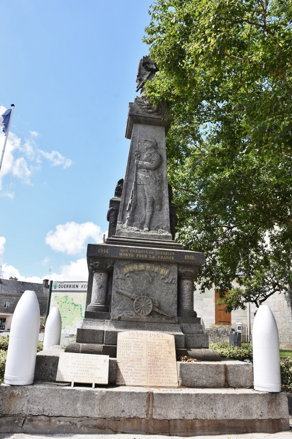 Photo Querrien - le monument aux morts