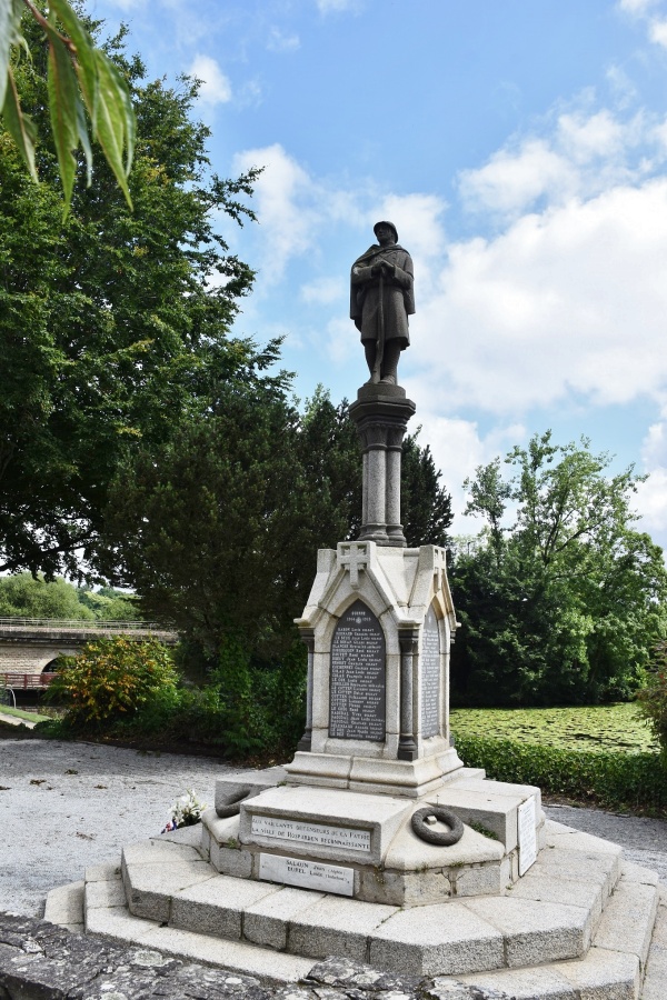 Photo Rosporden - le monument aux morts