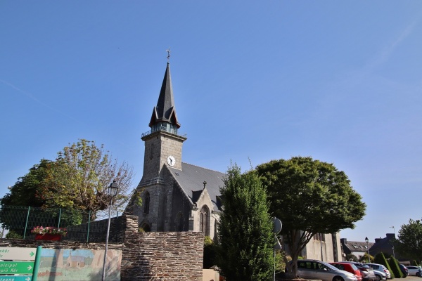 Photo Saint-Goazec - église saint Pierre