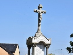 Photo paysage et monuments, Saint-Goazec - le monument aux morts