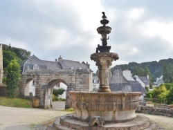 Photo paysage et monuments, Saint-Jean-du-Doigt - la fontaine