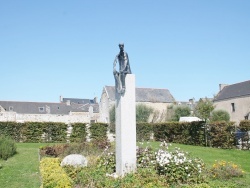 Photo paysage et monuments, Saint-Pol-de-Léon - Statue