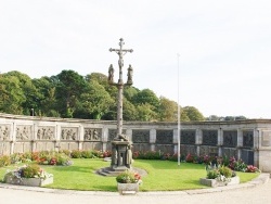 Photo paysage et monuments, Saint-Pol-de-Léon - Monuments Aux Morts