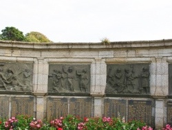 Photo paysage et monuments, Saint-Pol-de-Léon - le chemin de croix de Monuments Aux Morts