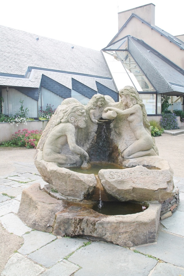 Photo Taulé - la fontaine