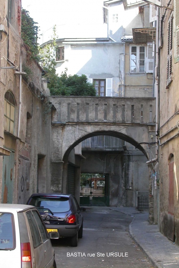 Photo Bastia - bastia rue sainte ursule