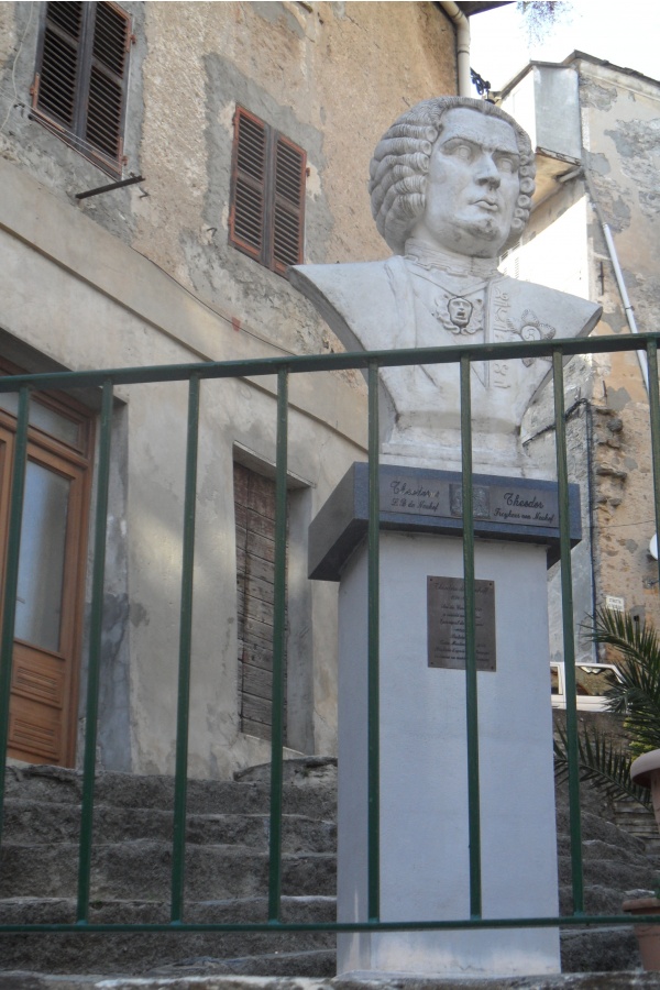 Photo Cervione - Buste du roi Théodore de Neuhoff