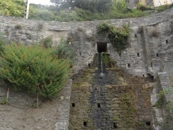 Photo paysage et monuments, Cervione - Cervione - Une chute d'eau comme une petite cascade, sur la D71