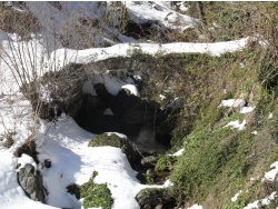 Photo paysage et monuments, Cervione - Cervione - les vestiges d'un petit pont genois avec une arche sur la D152