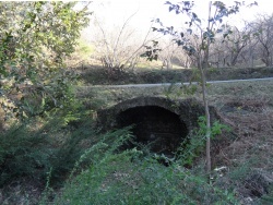 Photo paysage et monuments, Cervione - Cervione - Funtana di a Suera bien "caché" sous la D152, en descendant vers la RN198