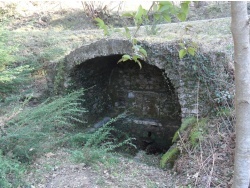 Photo paysage et monuments, Cervione - Cervione - Funtana di a Suera bien "caché" sous la D152, en descendant vers la RN198 (1)