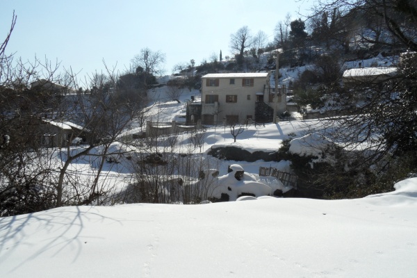 Photo Cervione - Cervione toujours sous la neige au 13 fevrier 2012