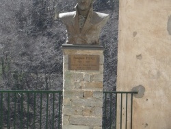 Photo paysage et monuments, Cervione - Sur la Traversa - Le monument de Pasquale Paoli - U Babbu di a patria