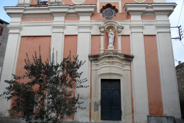 L'Eglise de Santa Lucia de Talasani - bas de la façade