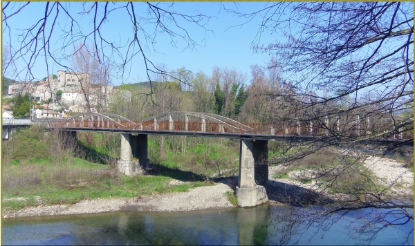 Photo Cendras - Passerelle sur le Gardon