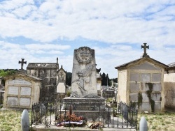 Photo paysage et monuments, Comps - le monument aux morts