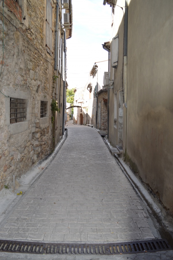 Photo Lézan - Rue Droite (Centre du village)