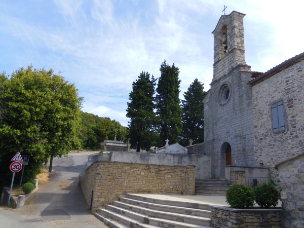Photo Rousson - Parvis et église de Rousson