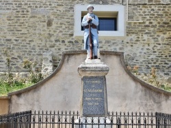 Photo paysage et monuments, Saint-Alexandre - le Monument Aux Morts