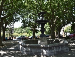 Photo paysage et monuments, Sainte-Anastasie - la fontaine