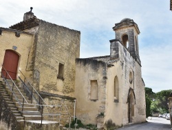 Photo paysage et monuments, Saint-Hilaire-d'Ozilhan - Ancienne église de Saint Etienne
