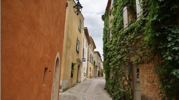 Photo Saint-Quentin-la-Poterie - la ville