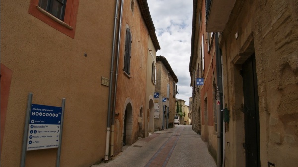 Photo Saint-Quentin-la-Poterie - la ville