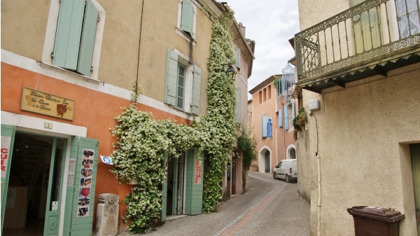 Photo Saint-Quentin-la-Poterie - la ville