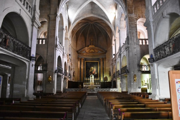 Photo Uzès - église Saint teodorit