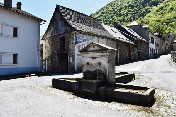 Photo Antignac - la Fontaine