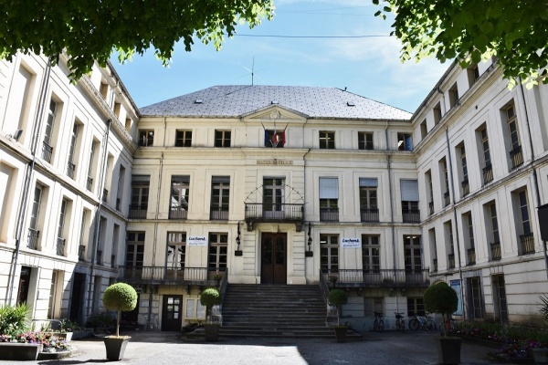 Photo Bagnères-de-Luchon - La Mairie