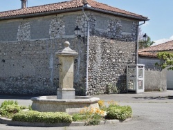 Photo paysage et monuments, Bordes-de-Rivière - la Fontaine