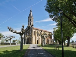 Photo paysage et monuments, Charlas - église Saint Pierre Saint Paul