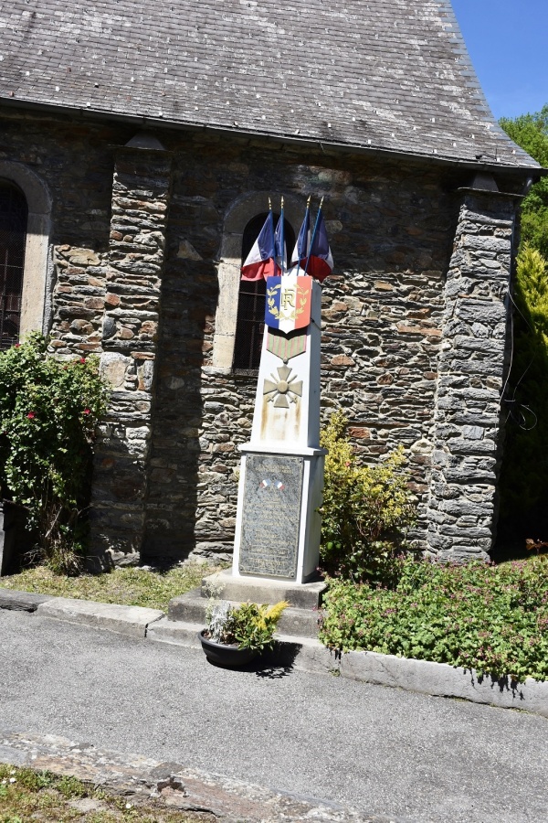 Photo Cier-de-Luchon - le Monument Aux Morts