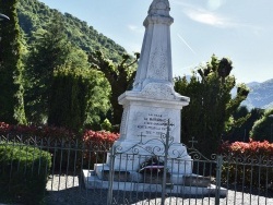 Photo paysage et monuments, Marignac - le Monument Aux Morts