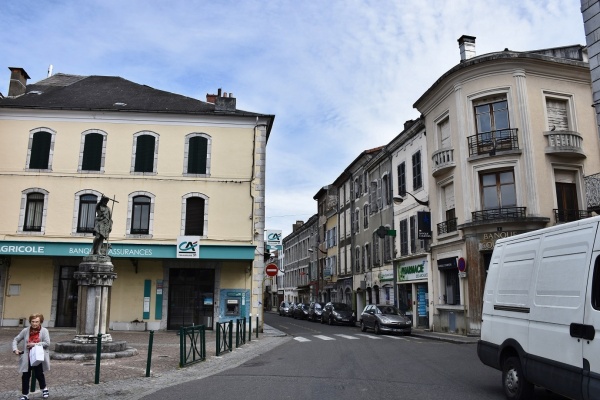 Photo Montréjeau - le Village