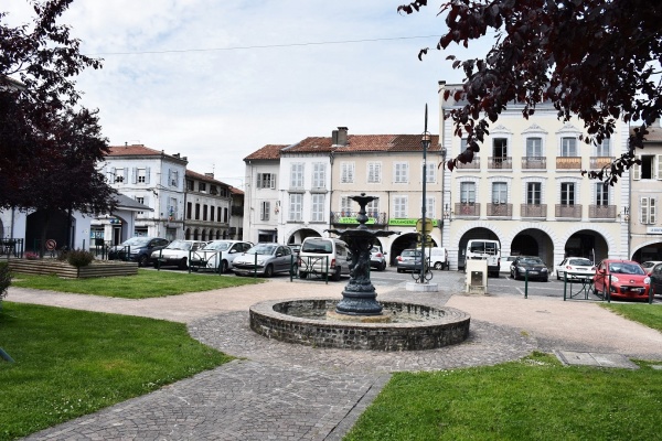 Photo Montréjeau - la Fontaine