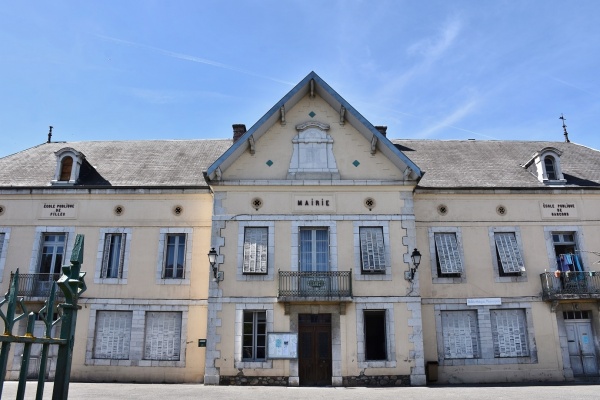 Photo Pointis-de-Rivière - La Mairie