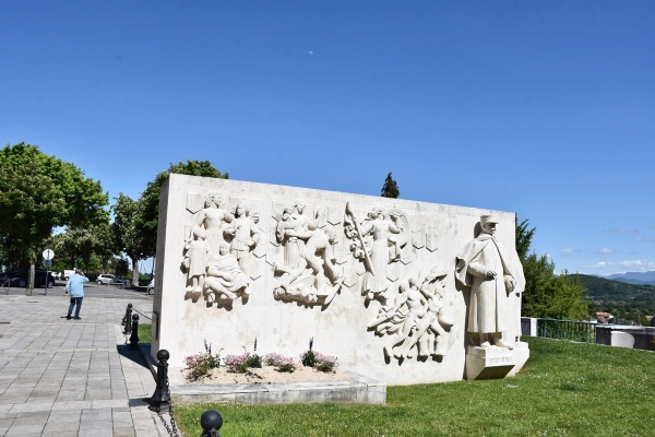 Photo Saint-Gaudens - le Monument Aux Morts