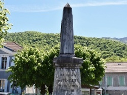 Photo paysage et monuments, Saint-Pé-d'Ardet - le Monument Aux Morts