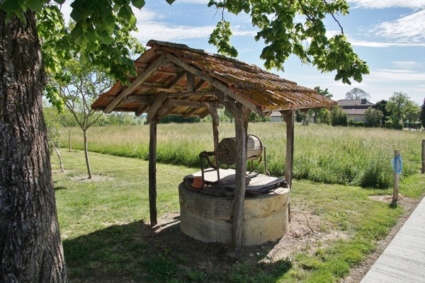 Photo Saint-Pé-Delbosc - le puits