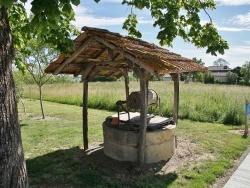 Photo paysage et monuments, Saint-Pé-Delbosc - le puits