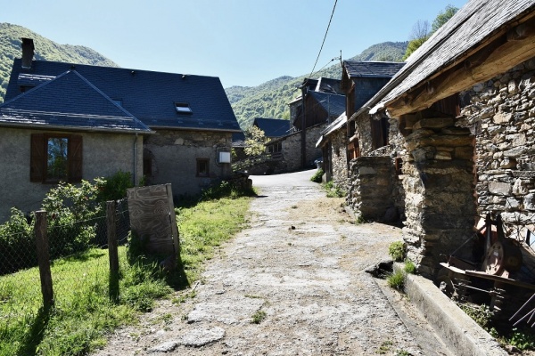 Photo Binos - le Village