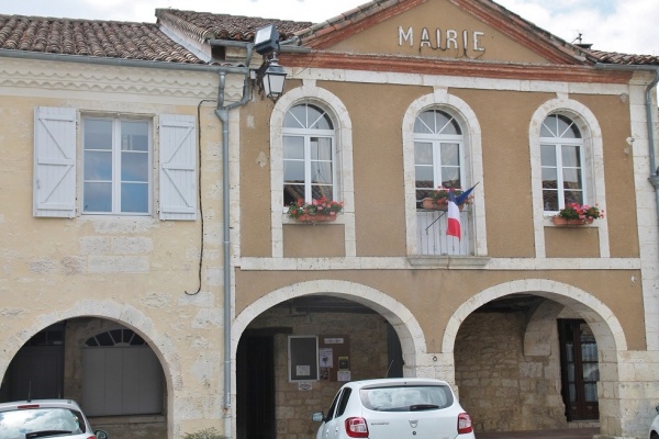 Photo Monfort - la mairie