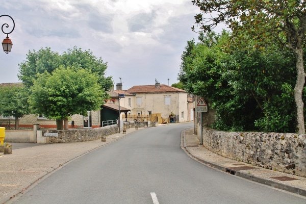 Photo Belvès-de-Castillon - La Commune