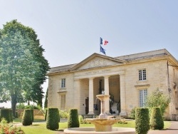 Photo paysage et monuments, Castillon-la-Bataille - La Mairie