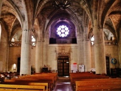 Photo paysage et monuments, Coutras - Interieure de L'église