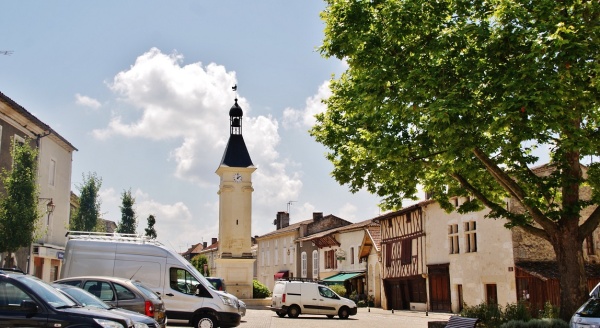 Photo Gensac - La Commune